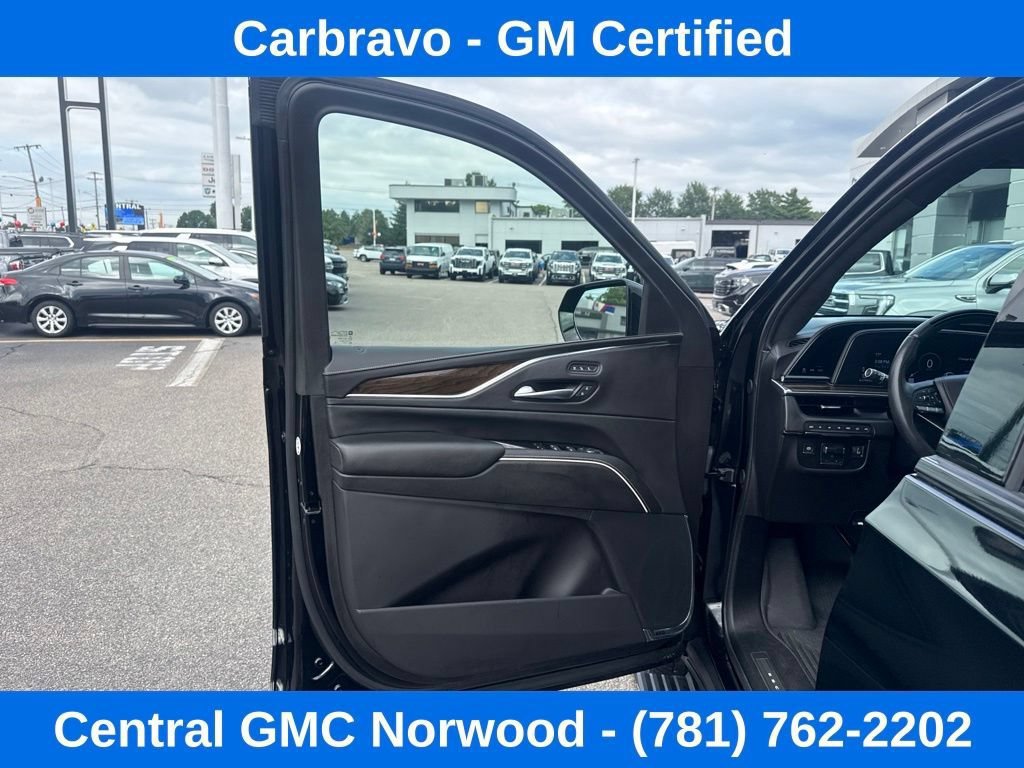 Used 2024 Cadillac Escalade Sport Platinum w/ LPO, ONYX Package AWD/4WD image 12