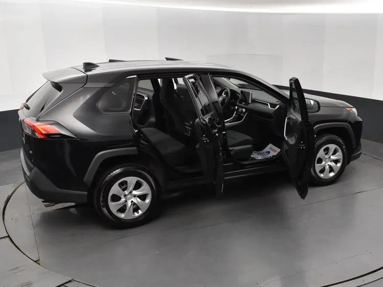 Used 2025 Toyota RAV4 LE FWD image 6