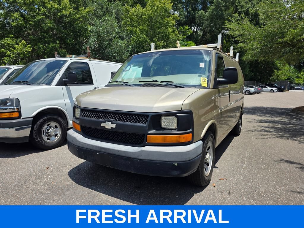 Used 2009 Chevrolet Express 1500 RWD image 2