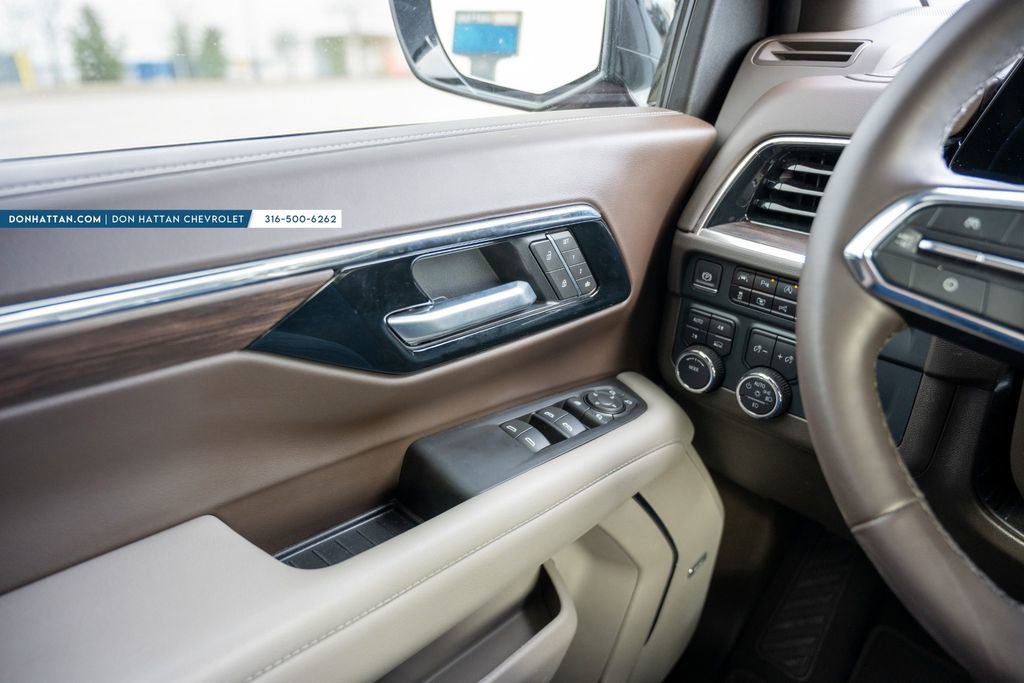 Used 2025 Chevrolet Tahoe LT w/ Comfort Package image 17