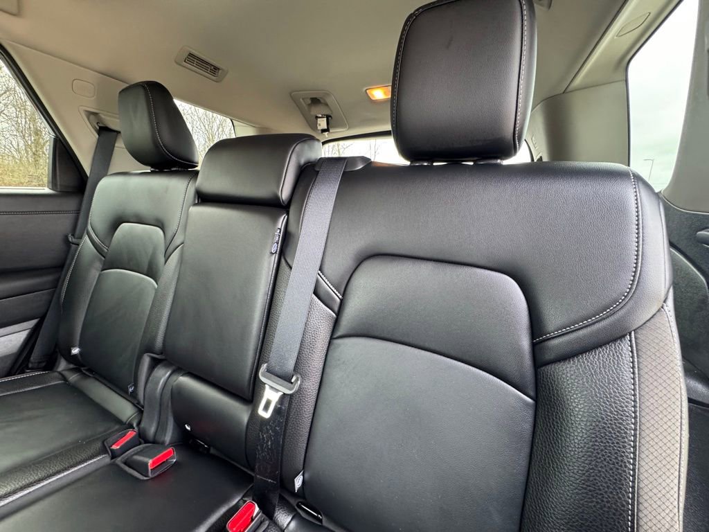 Certified 2025 Nissan Pathfinder SL image 25