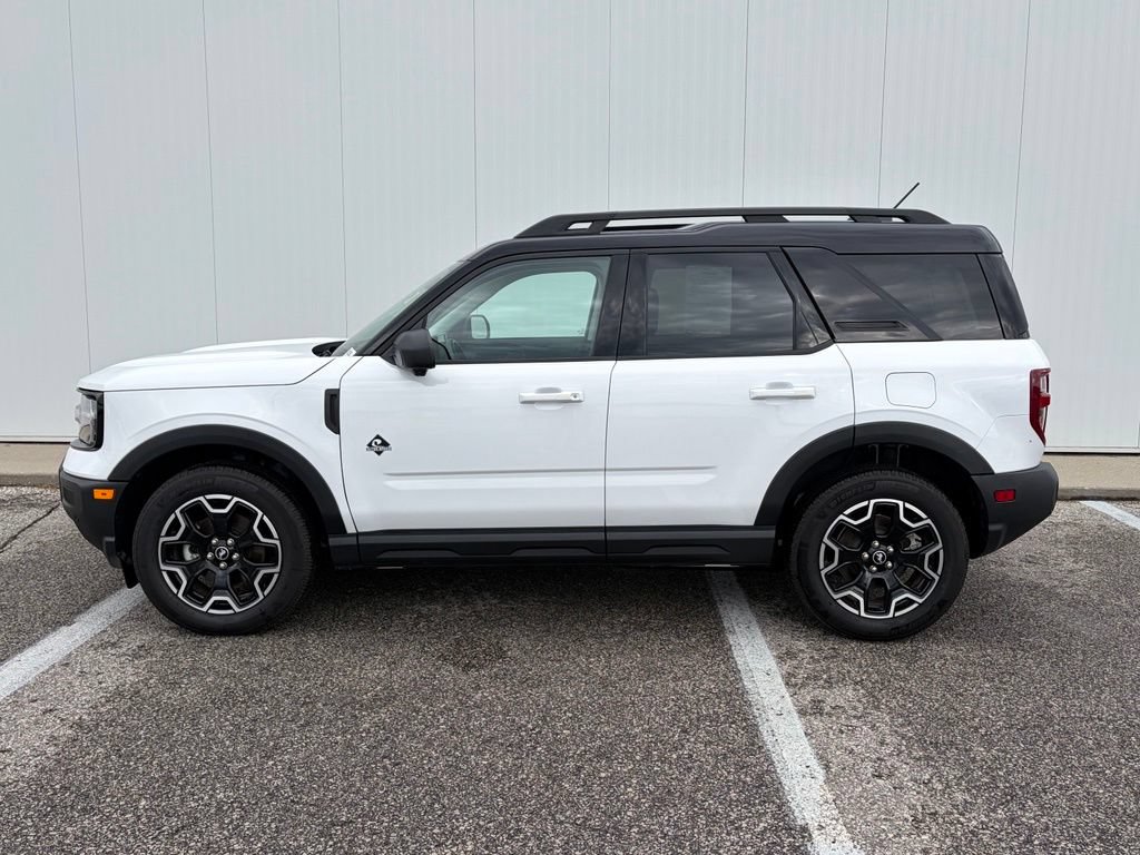 Certified 2025 Ford Bronco Sport Outer Banks w/ Outer Banks Tech Package+ AWD/4WD image 3
