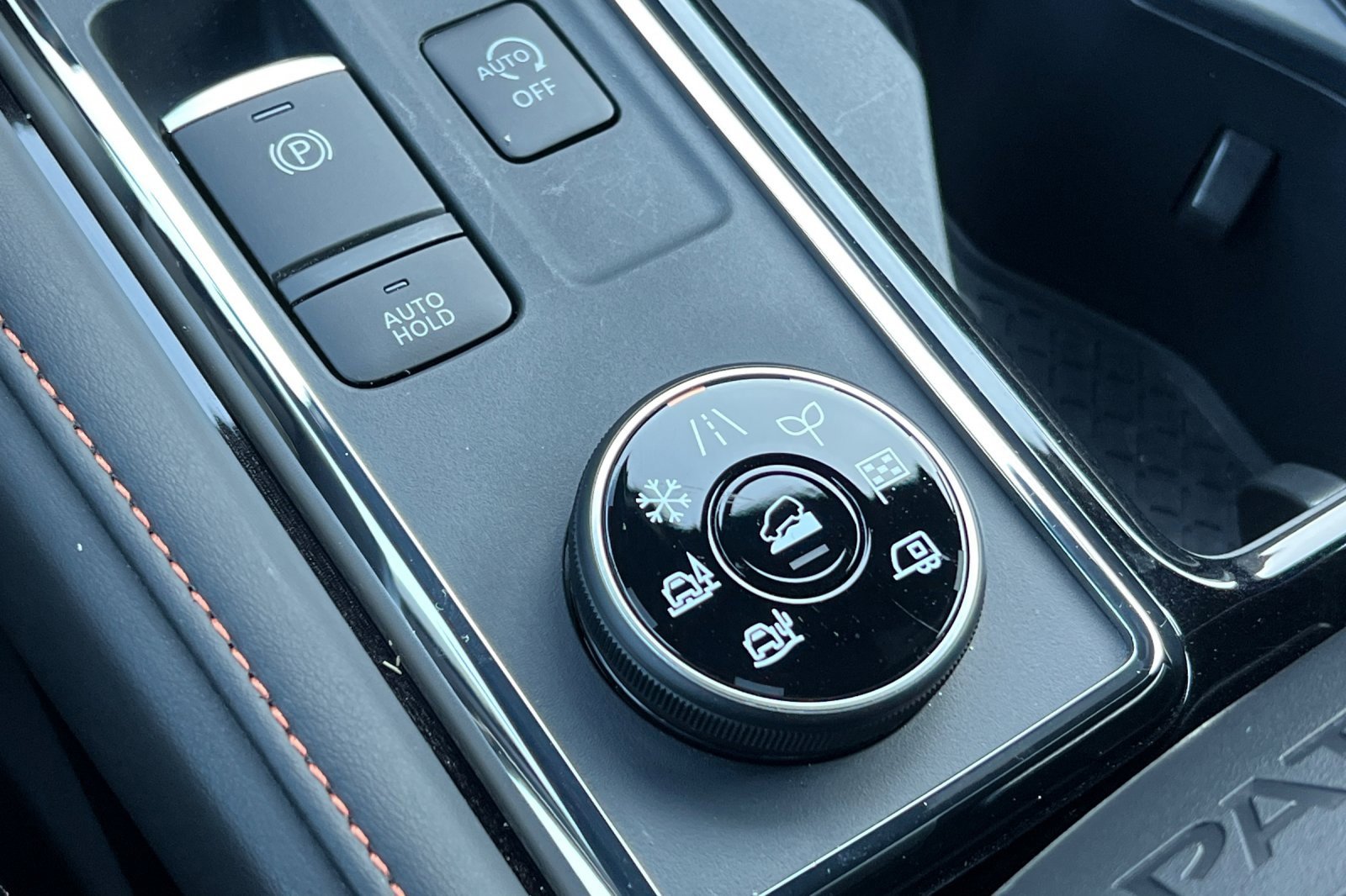 Certified 2025 Nissan Pathfinder Rock Creek image 32