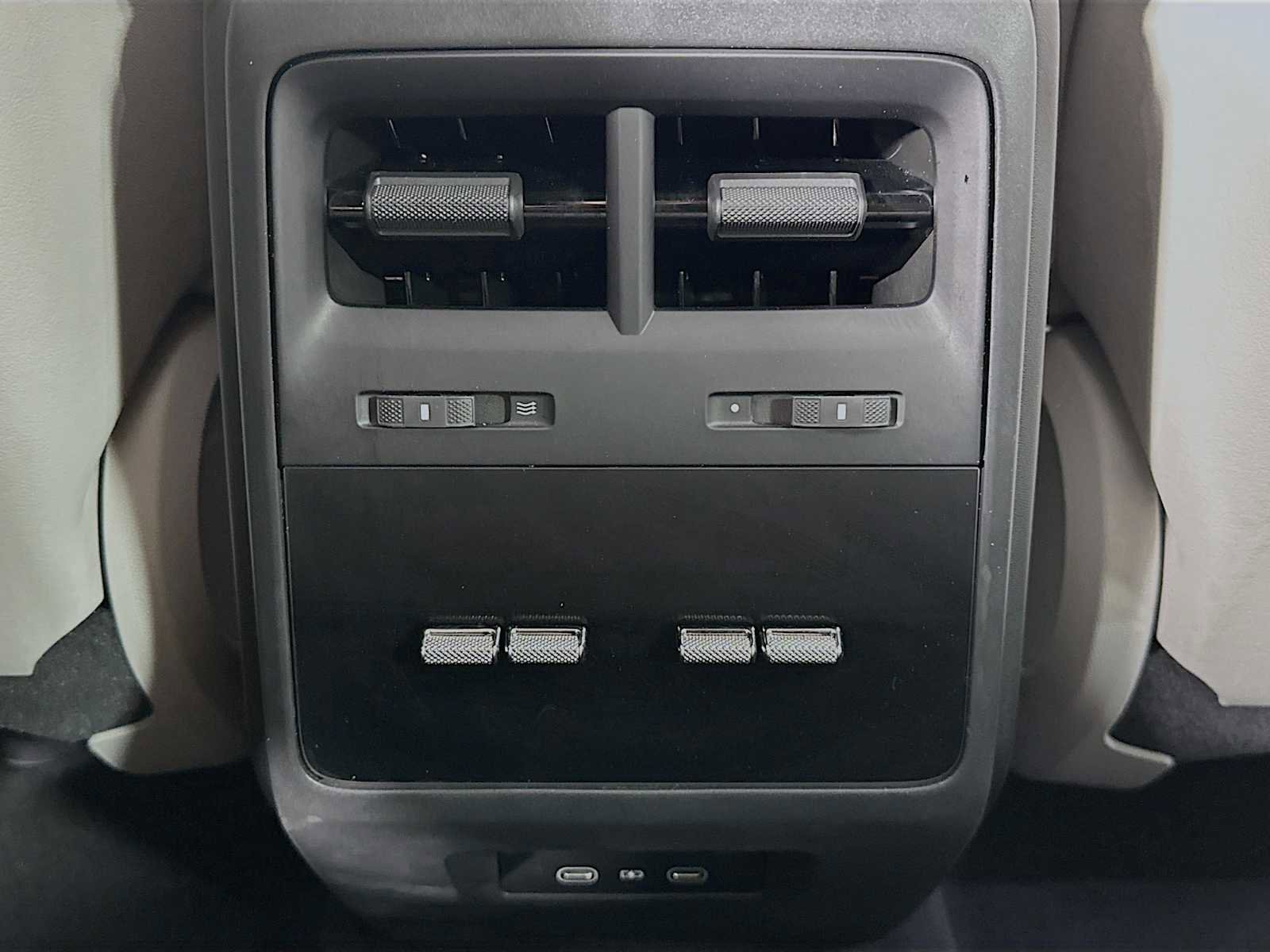 Used 2025 Porsche Macan Electric image 27