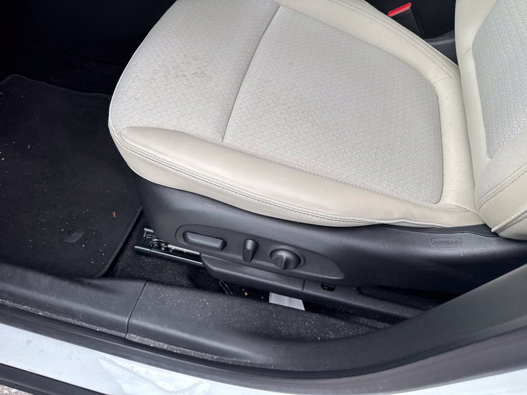Used 2024 Buick Encore GX Preferred w/ Comfort Package FWD image 12