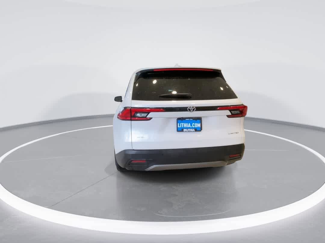 Certified 2024 Toyota Grand Highlander AWD image 7