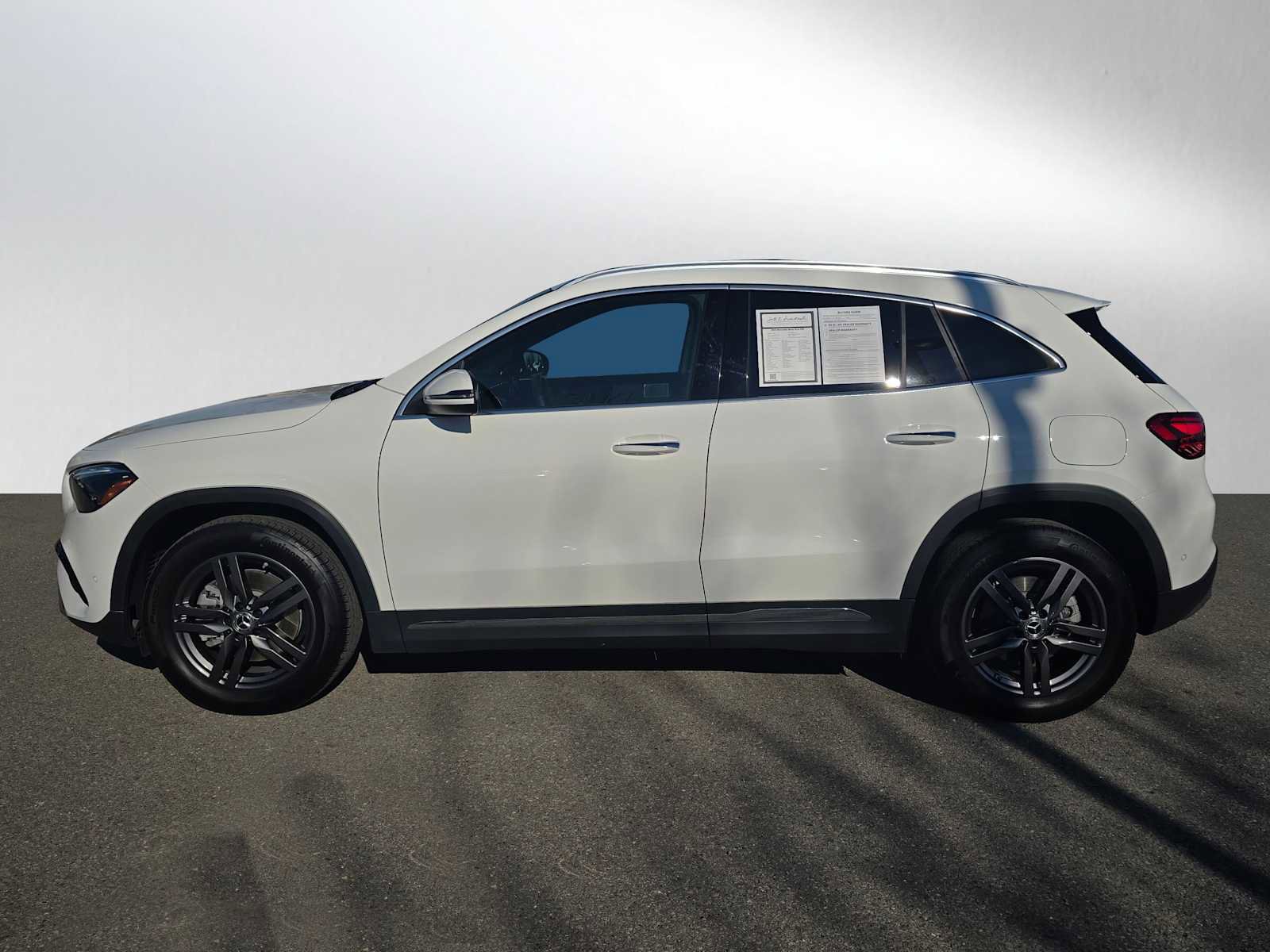 Used 2025 Mercedes-Benz GLA 250 4MATIC image 6