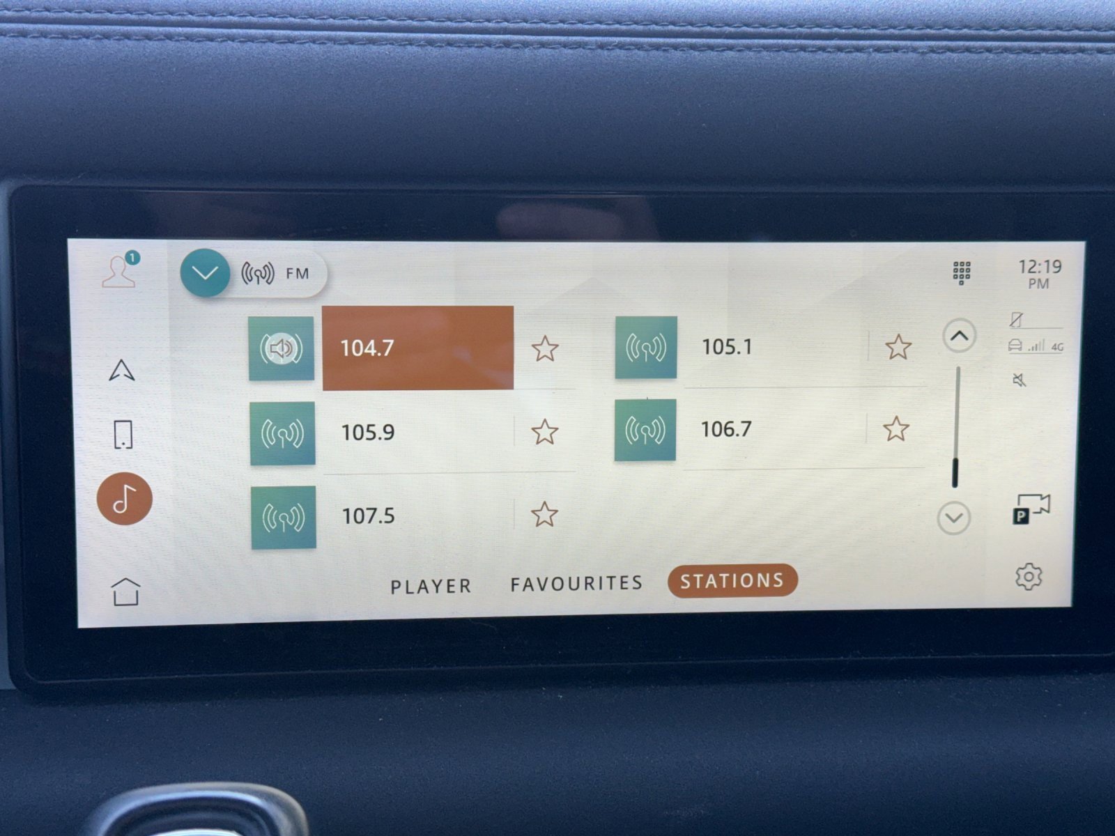 Used 2020 Land Rover Defender 110 First Edition image 17