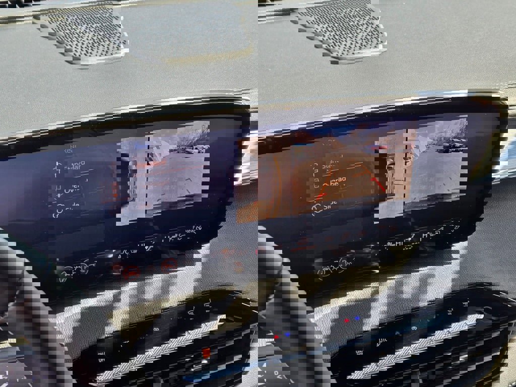 Certified 2025 Buick Enclave Preferred image 29