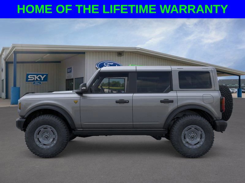 New 2025 Ford Bronco Badlands image 3