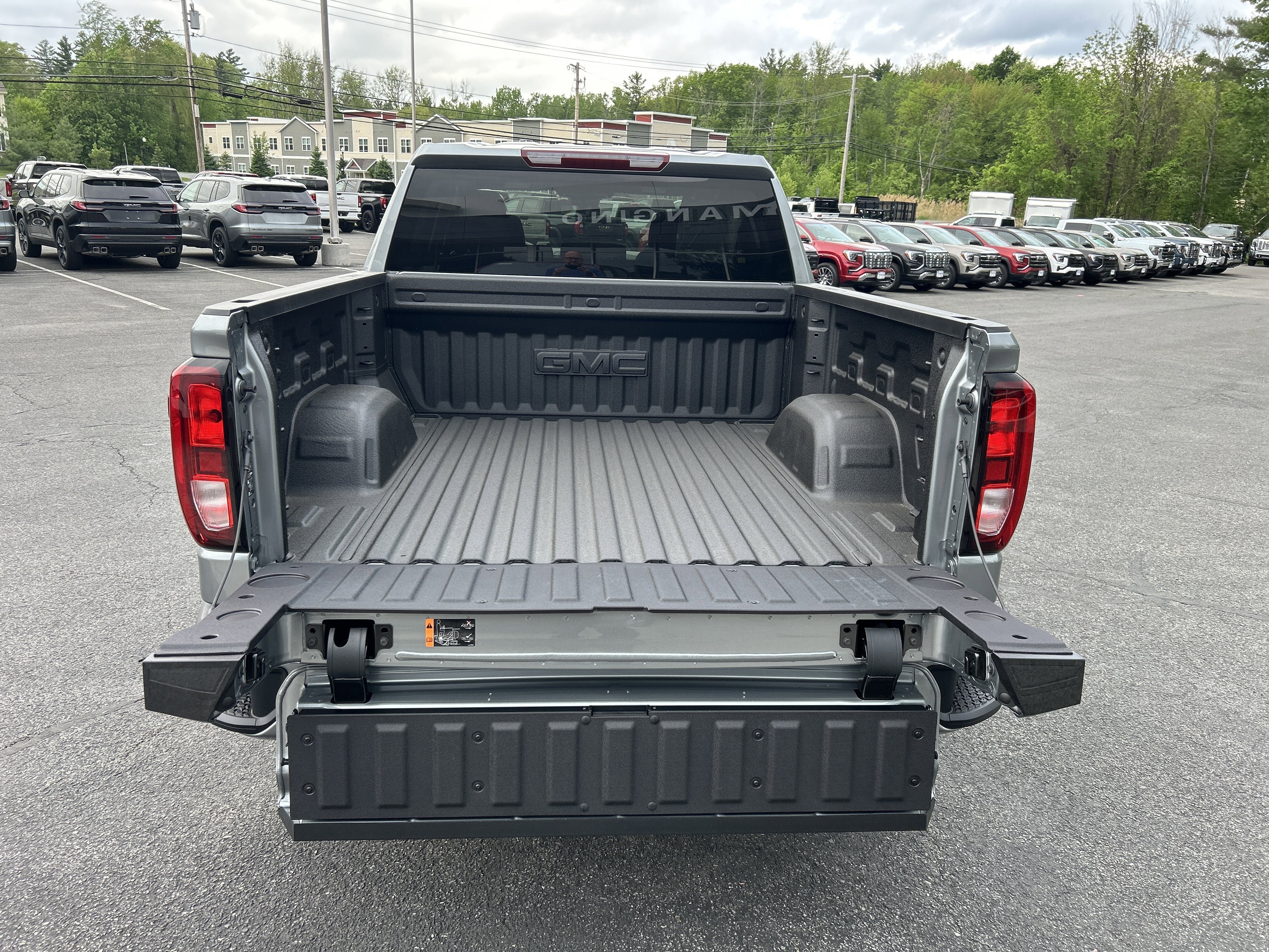 New 2026 GMC Sierra 1500 Elevation w/ Elevation Select Package AWD/4WD image 12