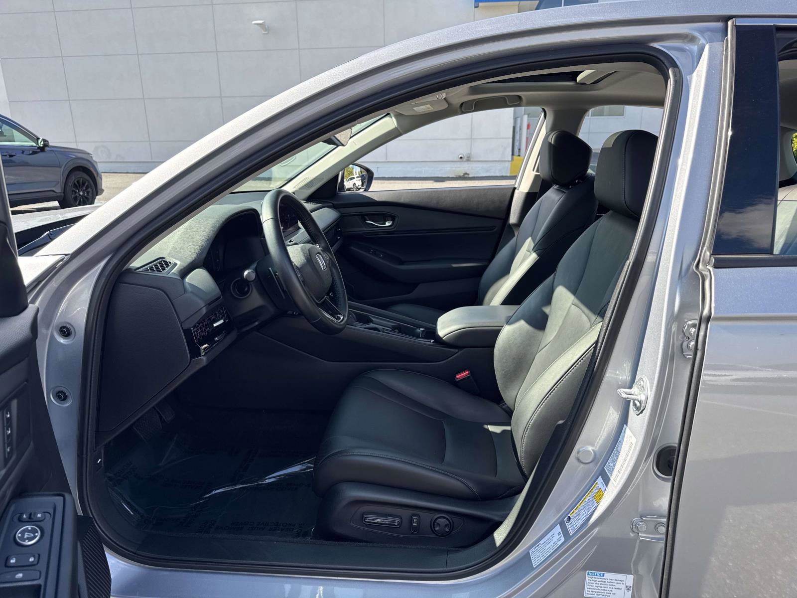 Used 2023 Honda Accord EX-L image 17