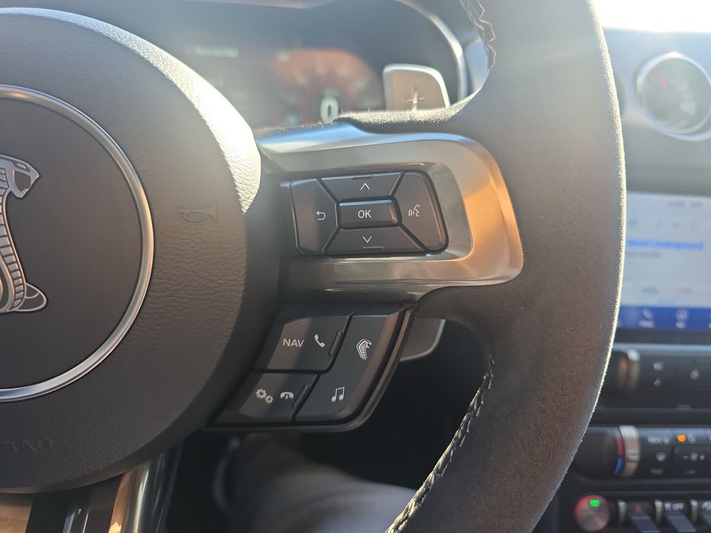 Used 2022 Ford Mustang Shelby GT500 w/ Technology Package image 29