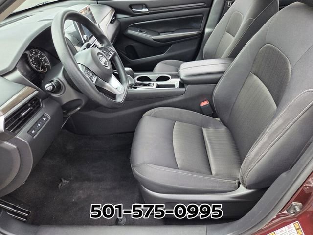 Used 2024 Nissan Altima 2.5 SV FWD image 9