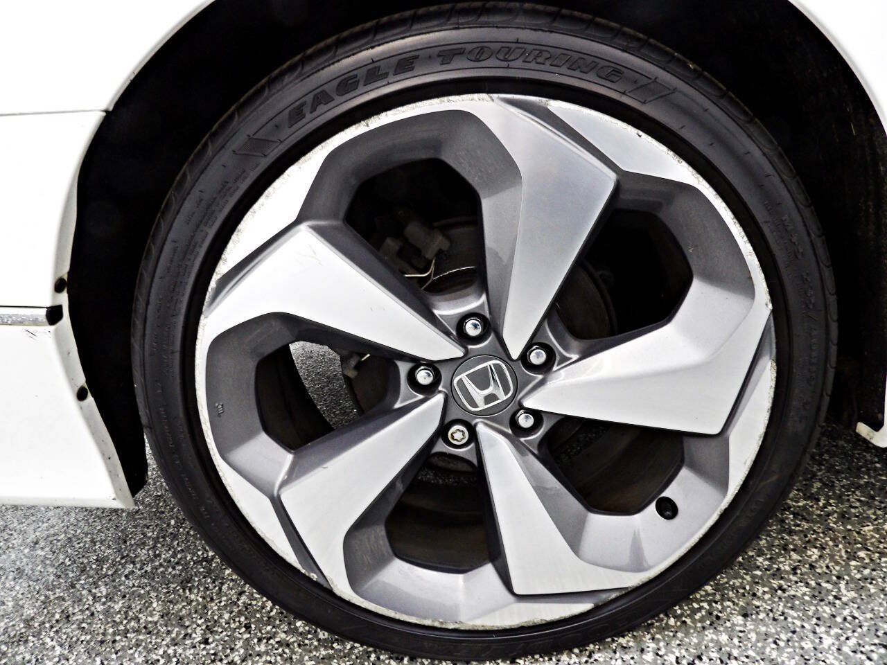 Used 2018 Honda Accord Touring image 22