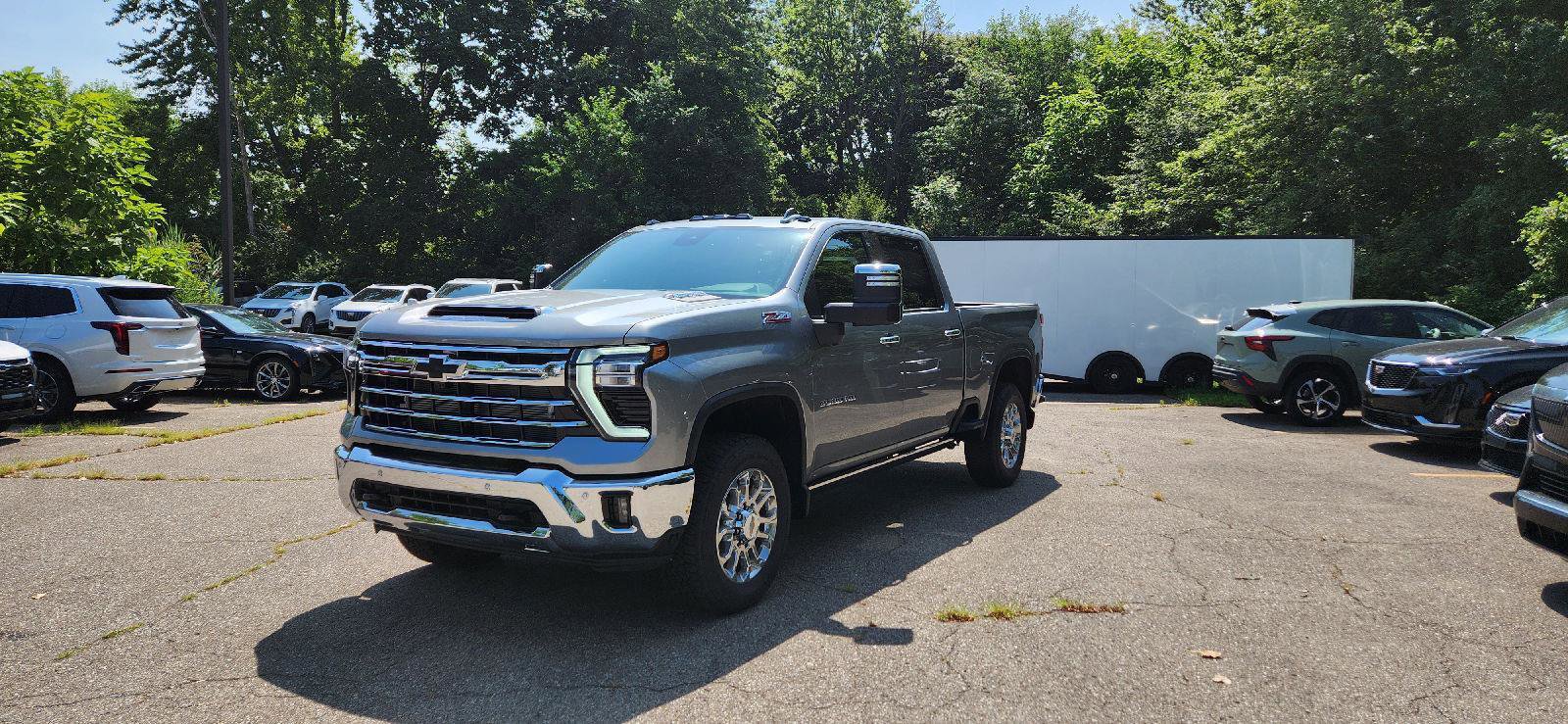 New 2025 Chevrolet Silverado 3500 LTZ w/ LTZ Plus Package