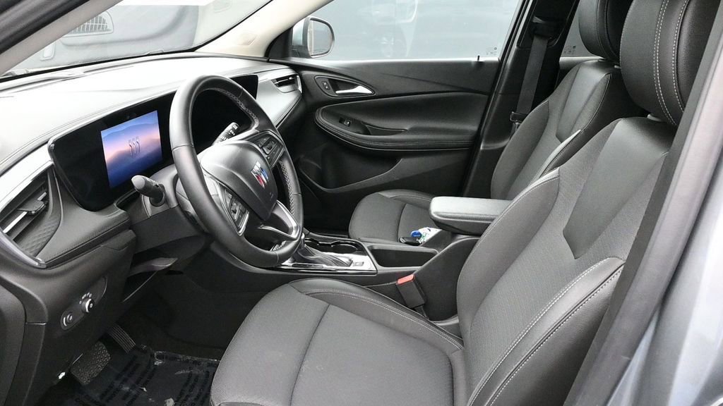 Used 2025 Buick Encore GX Preferred FWD image 18