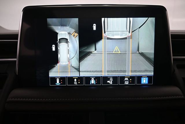Used 2023 GMC Yukon SLT w/ SLT Premium Package AWD/4WD image 19