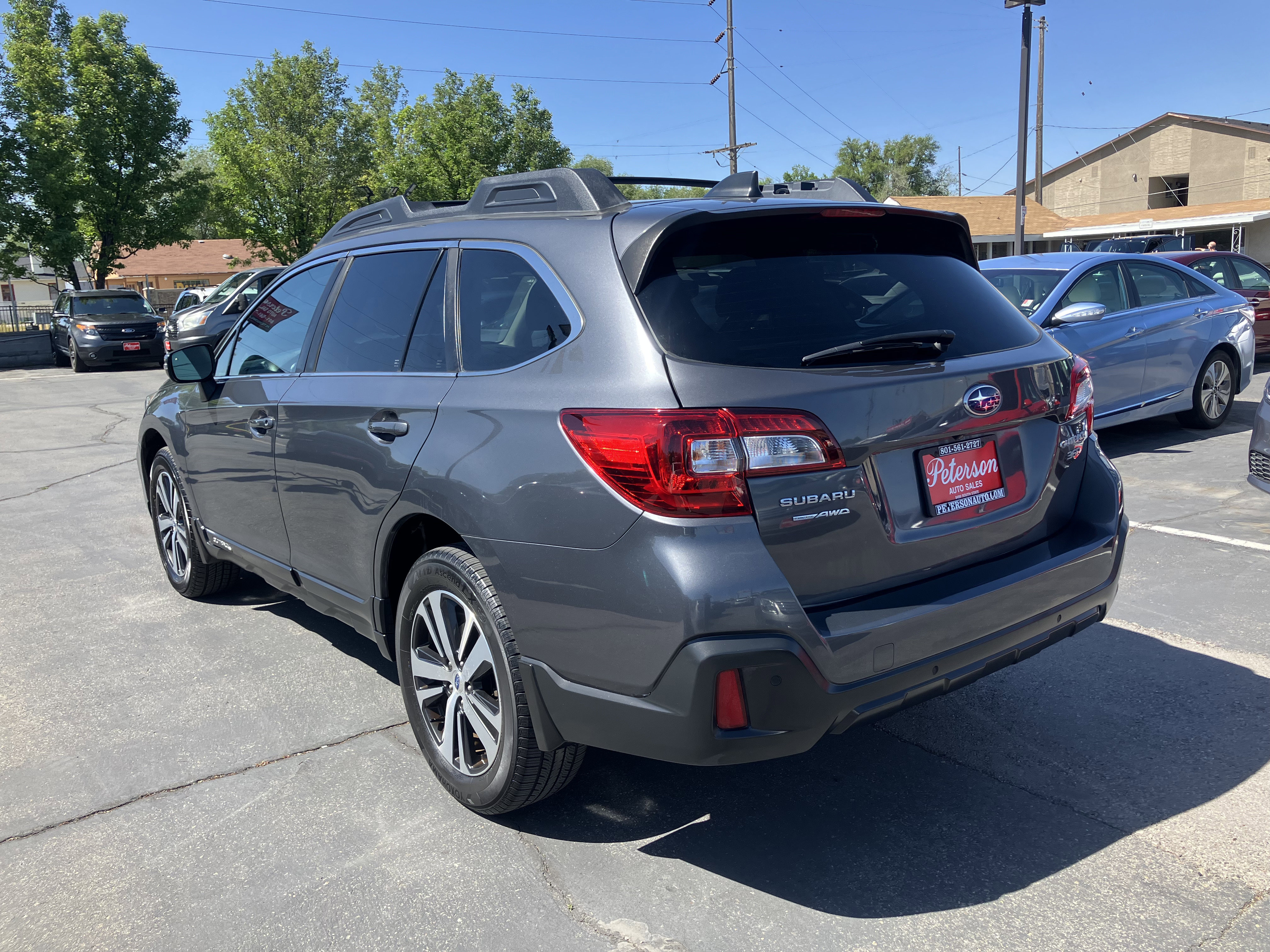 Used 2018 Subaru Outback 3.6R Limited image 3
