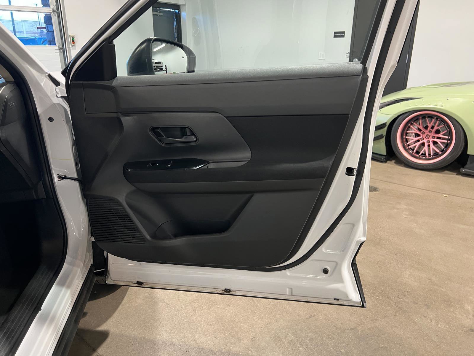 Used 2025 Nissan Kicks S image 33