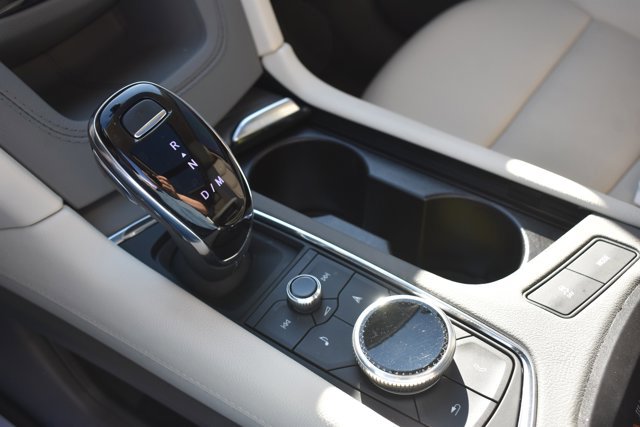 Used 2024 Cadillac XT6 Premium Luxury w/ Technology Package image 30