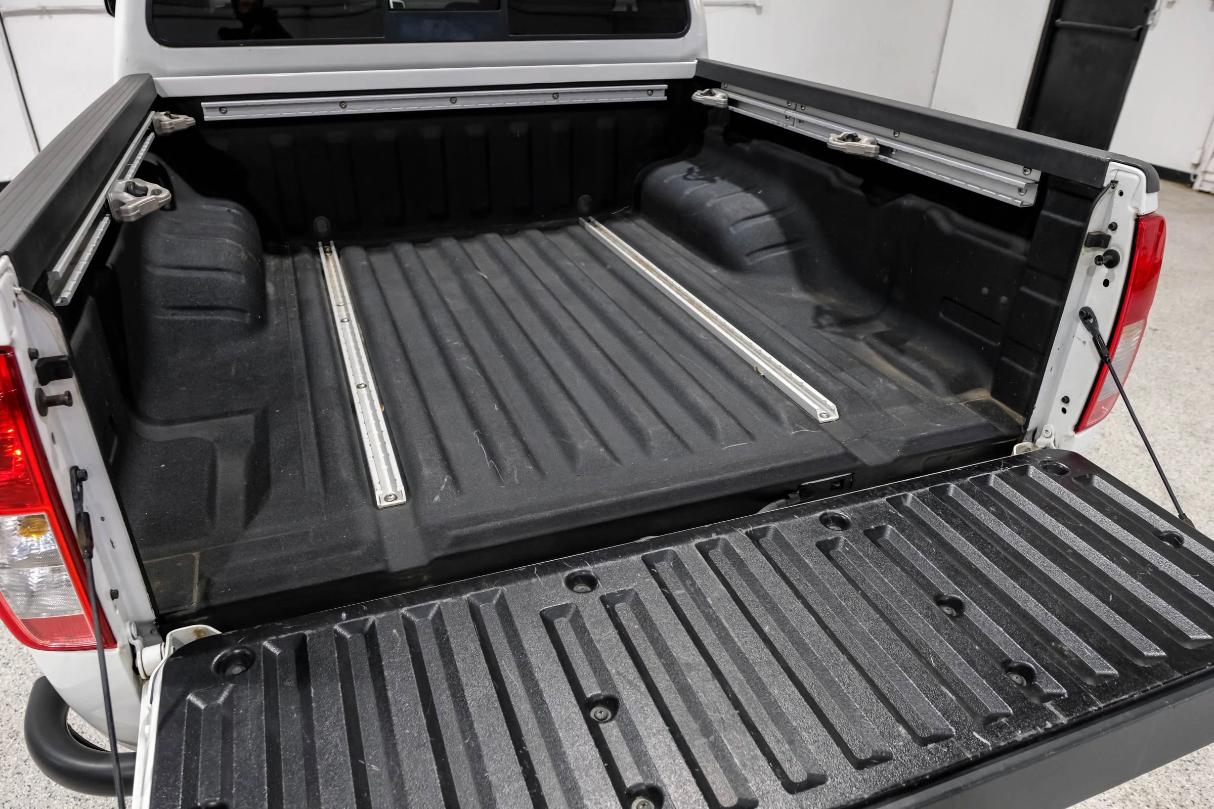 Used 2016 Nissan Frontier SV w/ SV Value Truck Package image 59