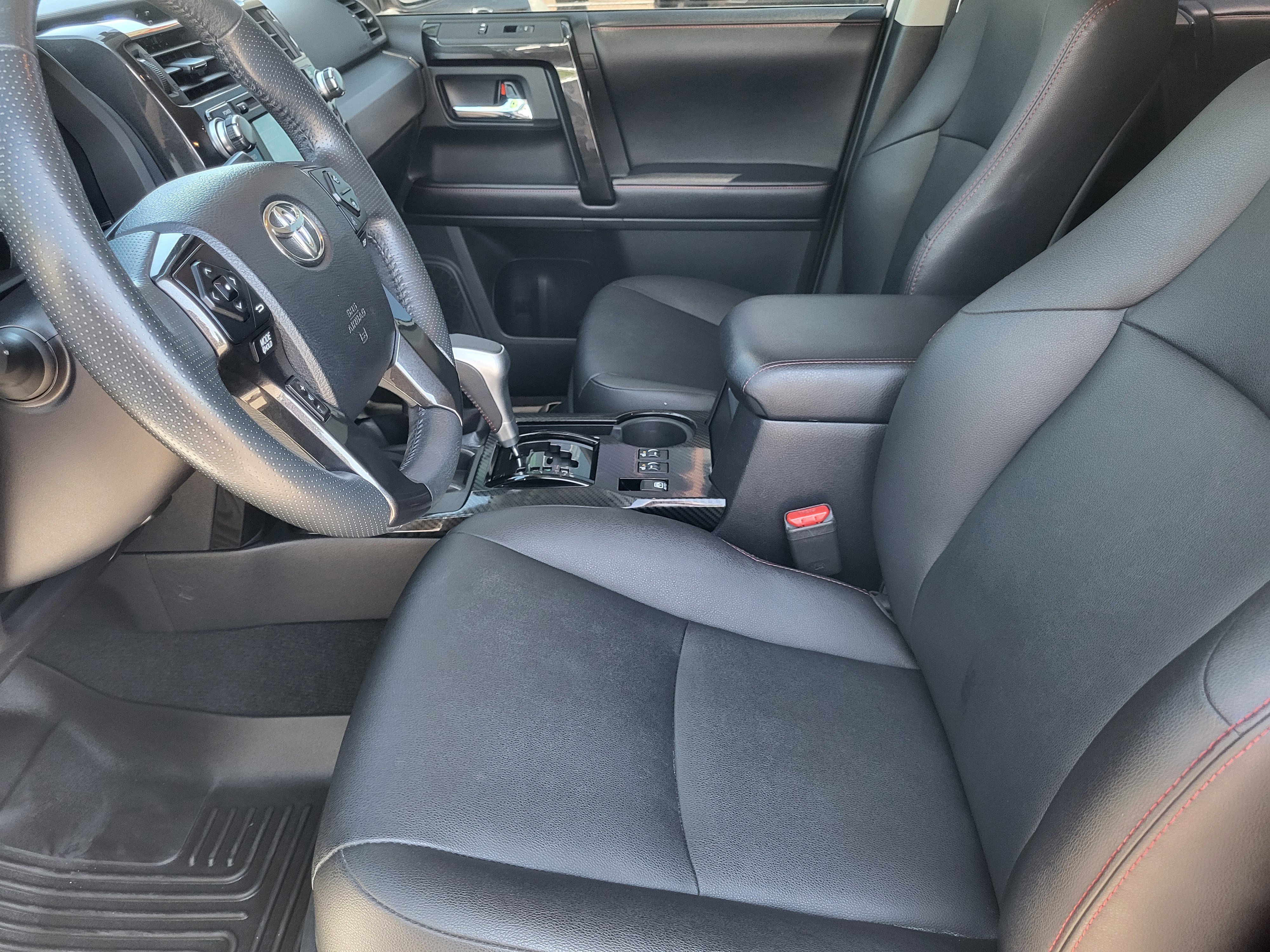 Used 2018 Toyota 4Runner TRD Off-Road Premium AWD/4WD image 10