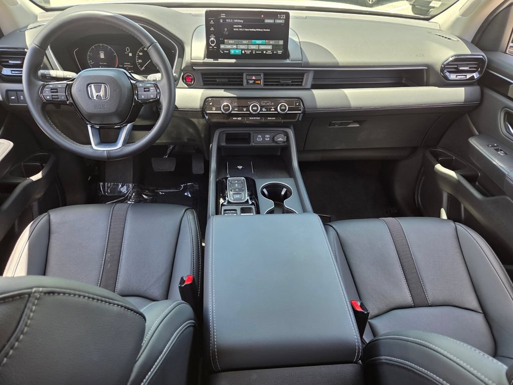 Certified 2025 Honda Pilot EX-L image 13