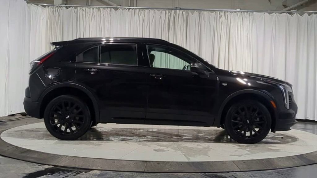 Used 2023 Cadillac XT4 Sport w/ LPO, Onyx Lite Package image 9