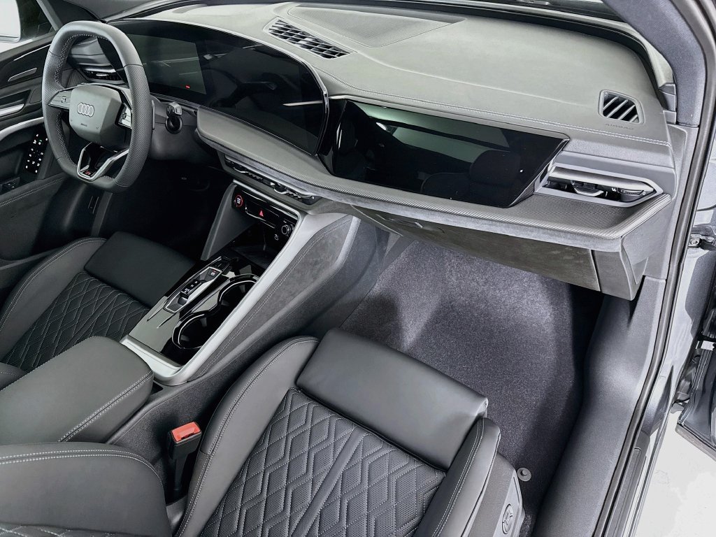 New 2026 Audi SQ5 Premium Plus AWD/4WD image 19