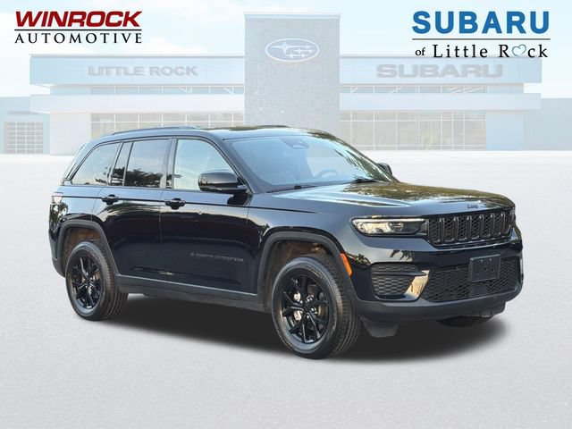 Used 2024 Jeep Grand Cherokee Altitude AWD/4WD image 1