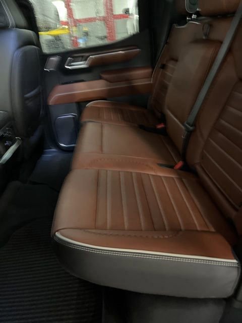 Used 2025 GMC Sierra 1500 Denali Ultimate image 12