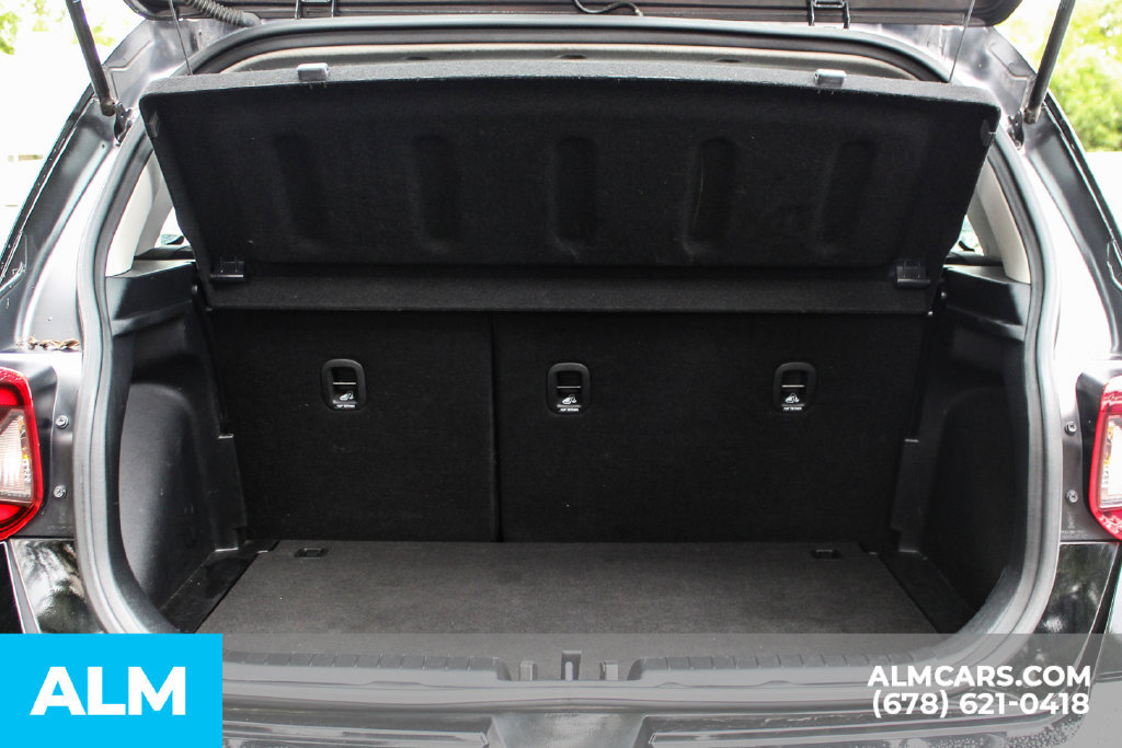 Used 2025 Hyundai Venue SEL FWD image 21
