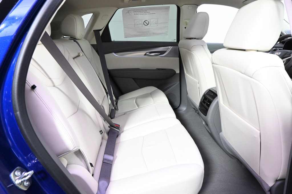 New 2026 Cadillac XT5 Premium Luxury w/ LPO, Floor Liner Package AWD/4WD image 18
