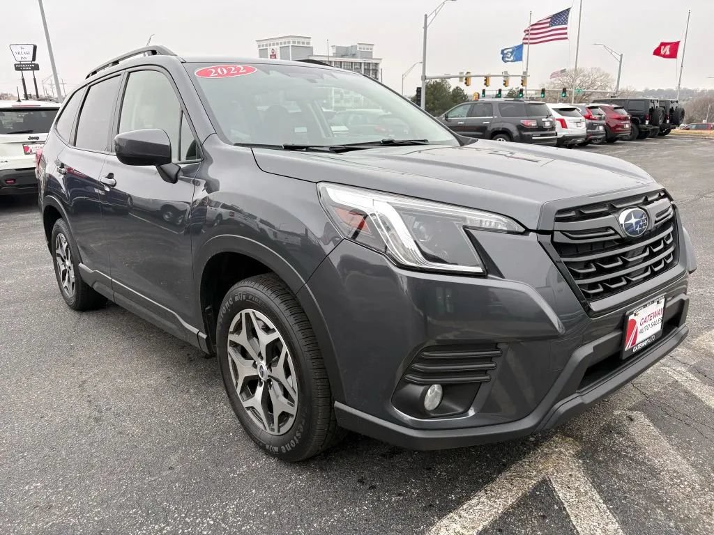 Used 2022 Subaru Forester Premium AWD/4WD image 7