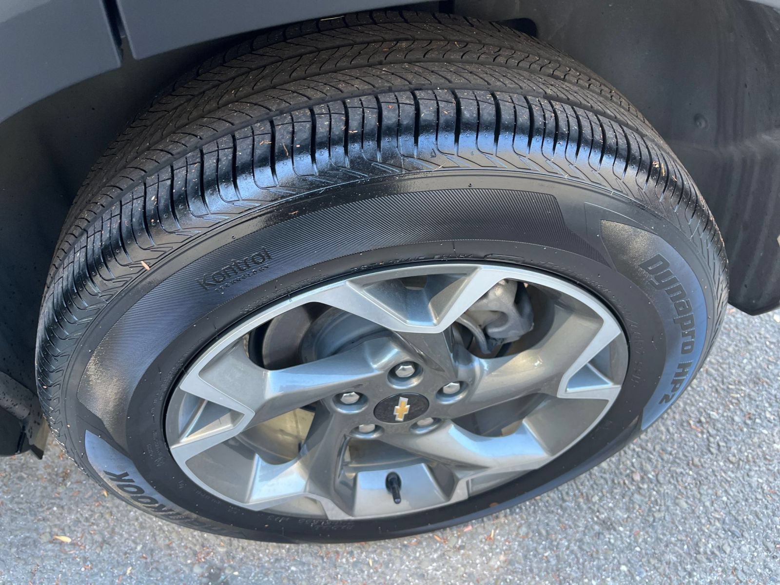 Used 2025 Chevrolet Trax LT FWD image 28