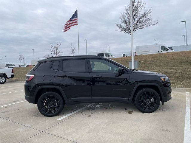 New 2026 Jeep Compass Latitude AWD/4WD image 7