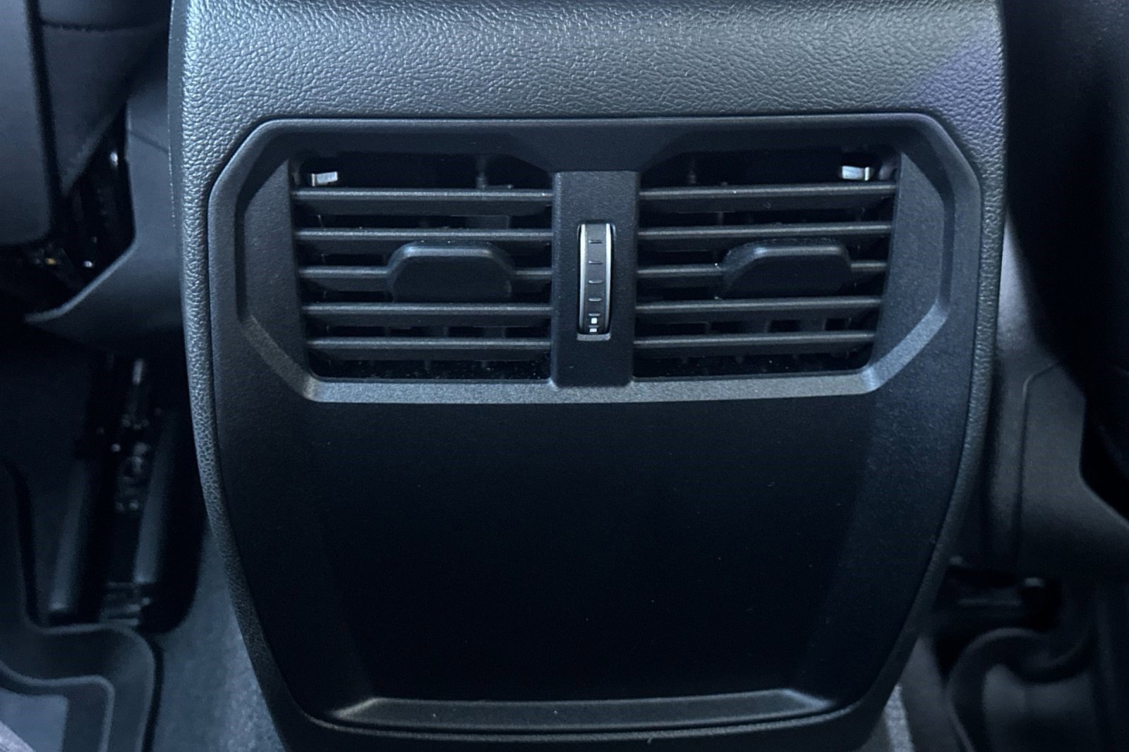 Certified 2025 BMW 230i Coupe w/ Convenience Package image 16