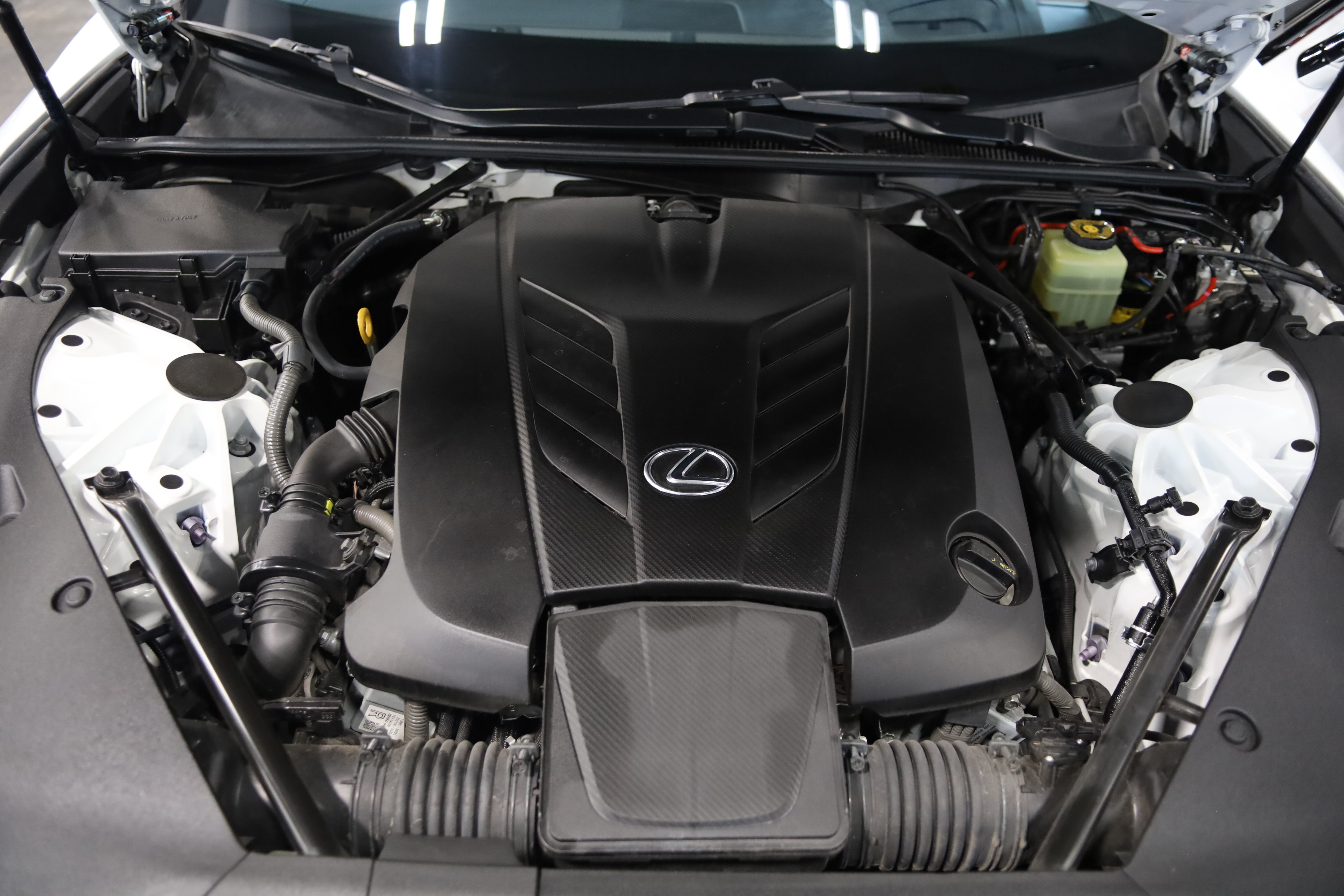 Used 2018 Lexus LC 500 Coupe w/ Touring Package RWD image 40