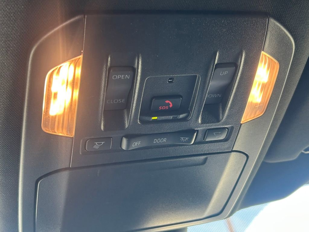 Used 2025 Toyota Highlander XSE AWD/4WD image 21