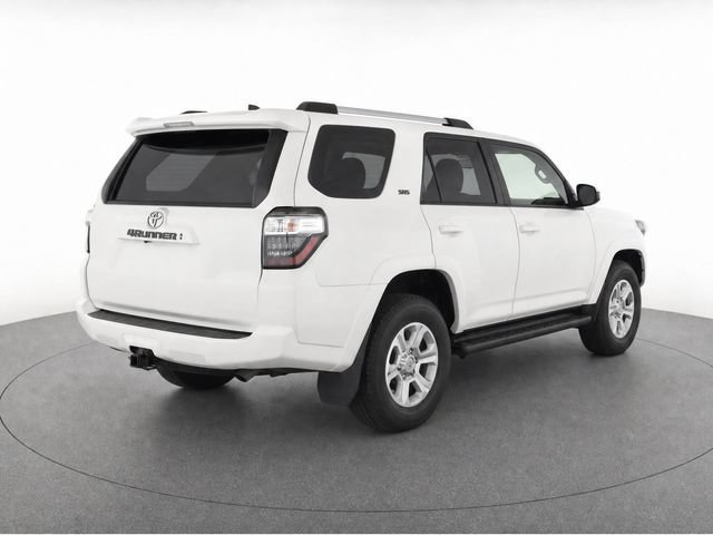 Used 2022 Toyota 4Runner SR5 AWD/4WD image 26