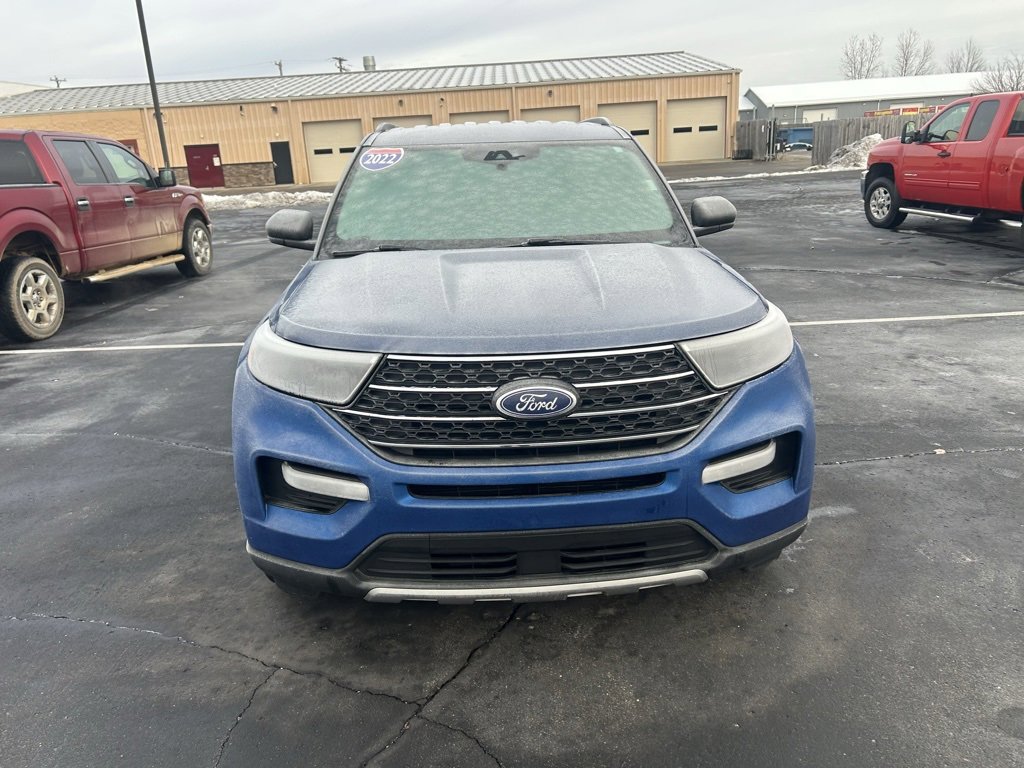 Used 2022 Ford Explorer XLT w/ Equipment Group 202A image 7