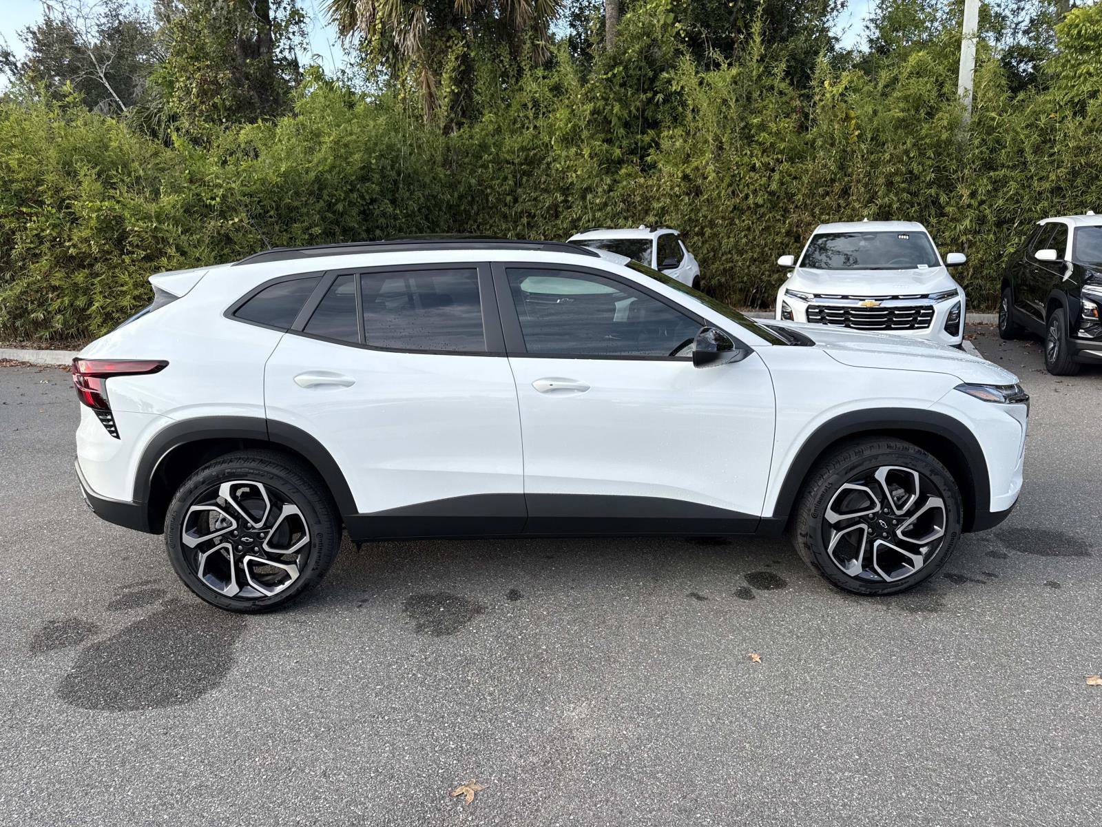 New 2026 Chevrolet Trax RS w/ Sunroof Package image 2