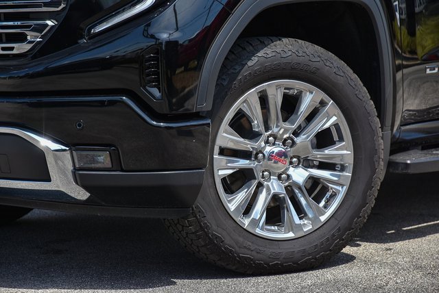 Used 2024 GMC Sierra 1500 Denali w/ Technology Package image 2