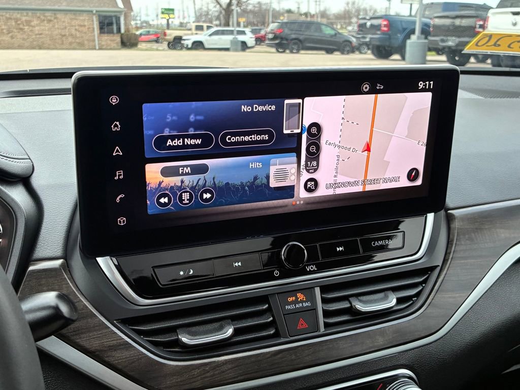 Used 2025 Nissan Altima 2.5 SL FWD image 19