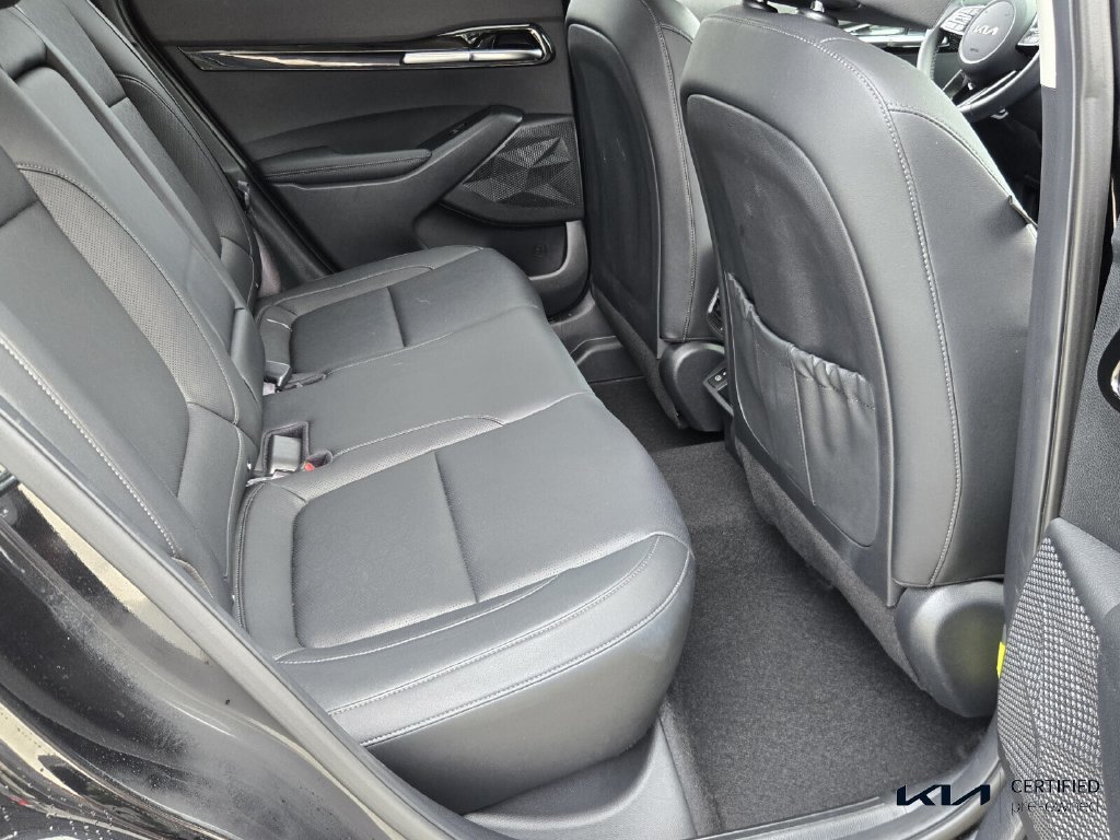 Certified 2025 Kia Seltos EX FWD image 15