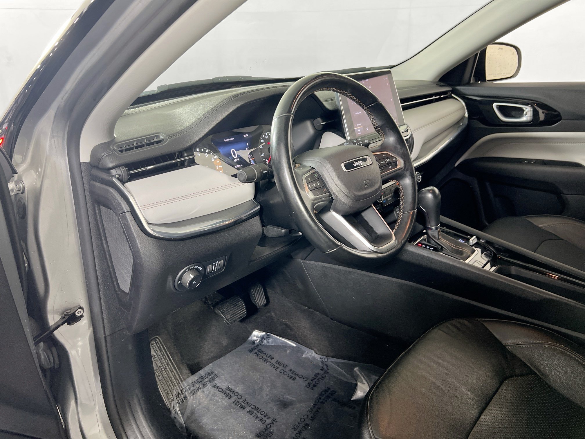 Used 2022 Jeep Compass Limited AWD/4WD image 9