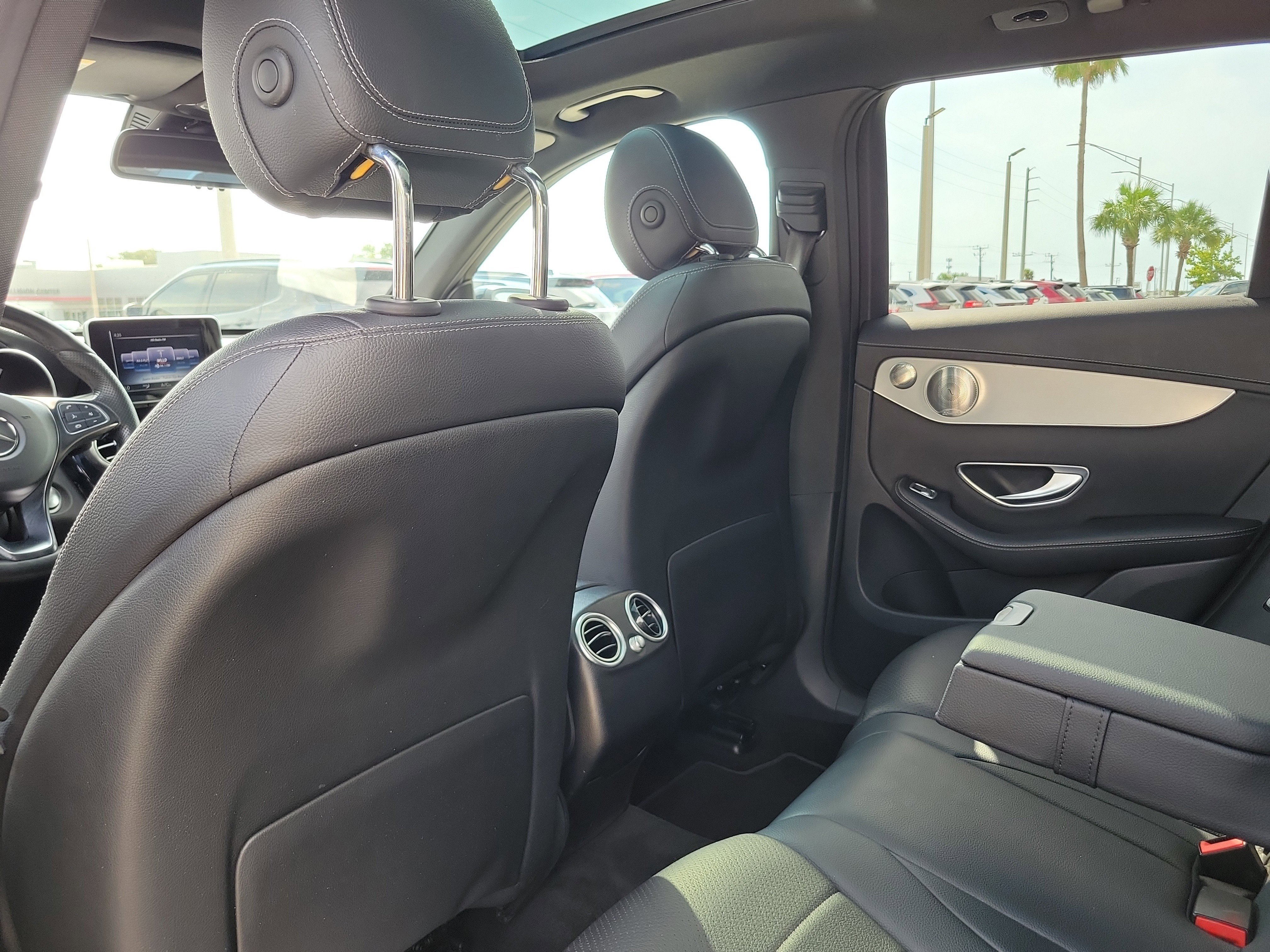 Used 2017 Mercedes-Benz GLC 300 4MATIC image 12