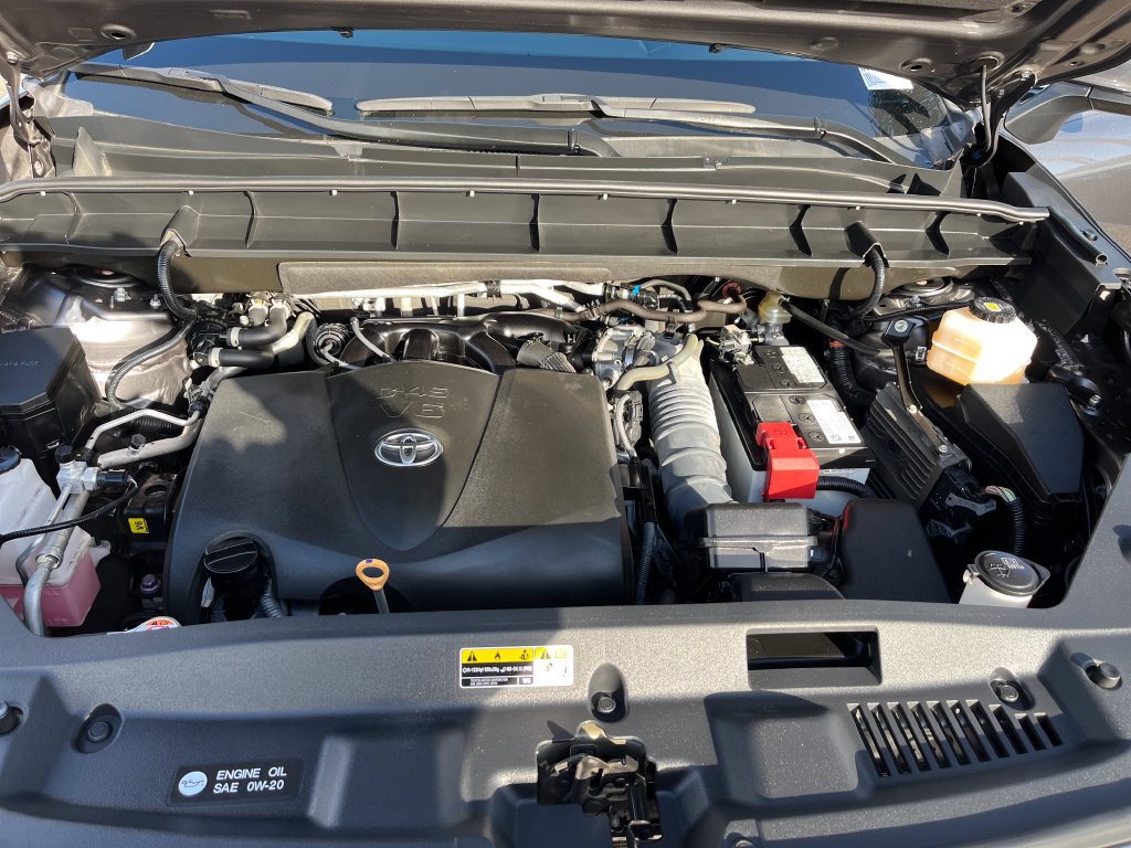 Used 2022 Toyota Highlander XLE FWD image 21