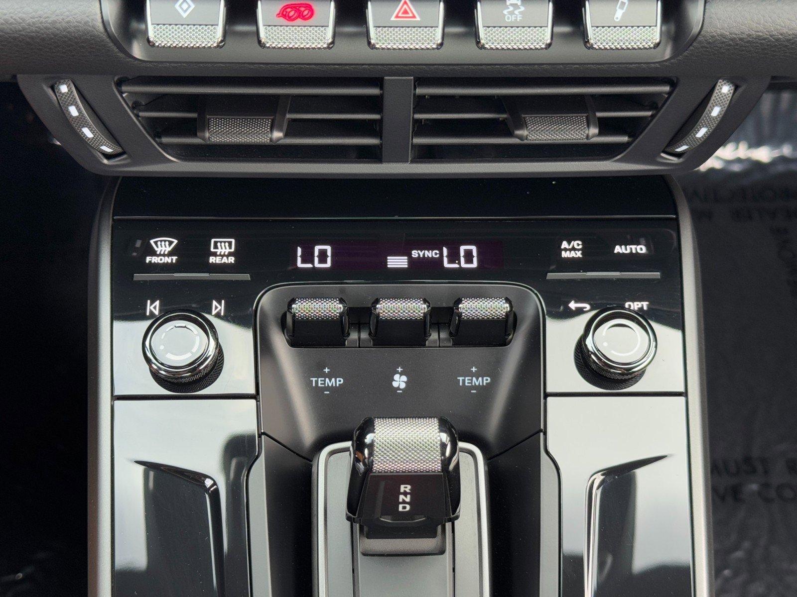 Used 2025 Porsche 911 Carrera image 34